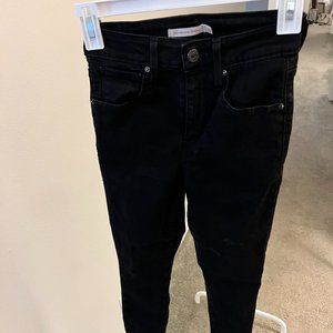 Levi's 721 High Rise Skinny Jeans in Black - Size 25